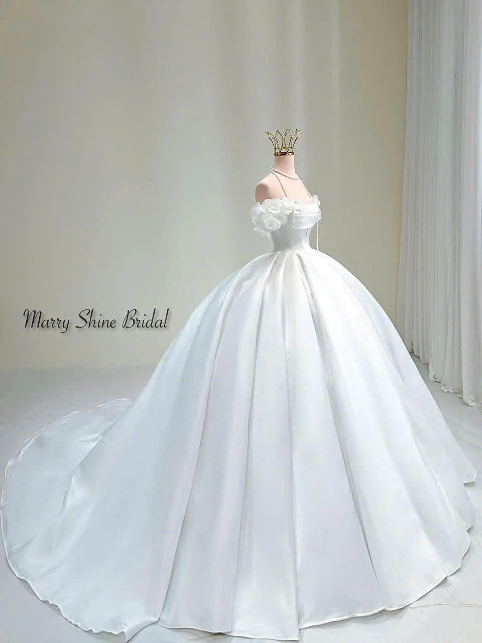 ÉTOILE BLANCHE DRESS